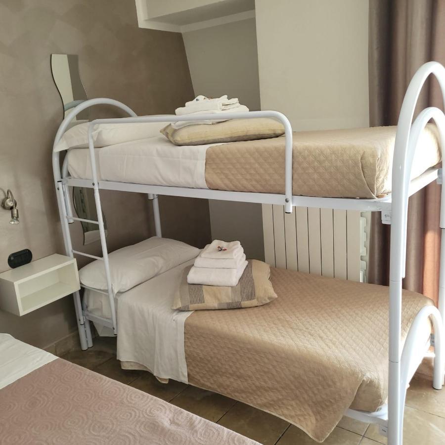 Rainbow Sweet Rooms Valmontone Bagian luar foto