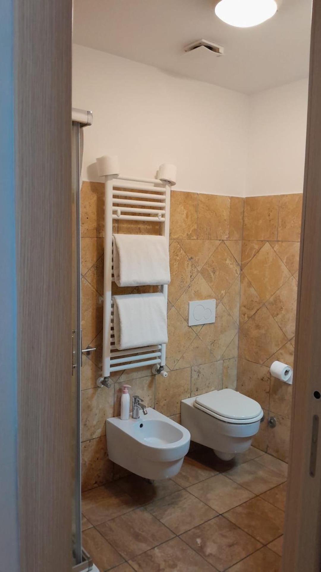 Rainbow Sweet Rooms Valmontone Bagian luar foto