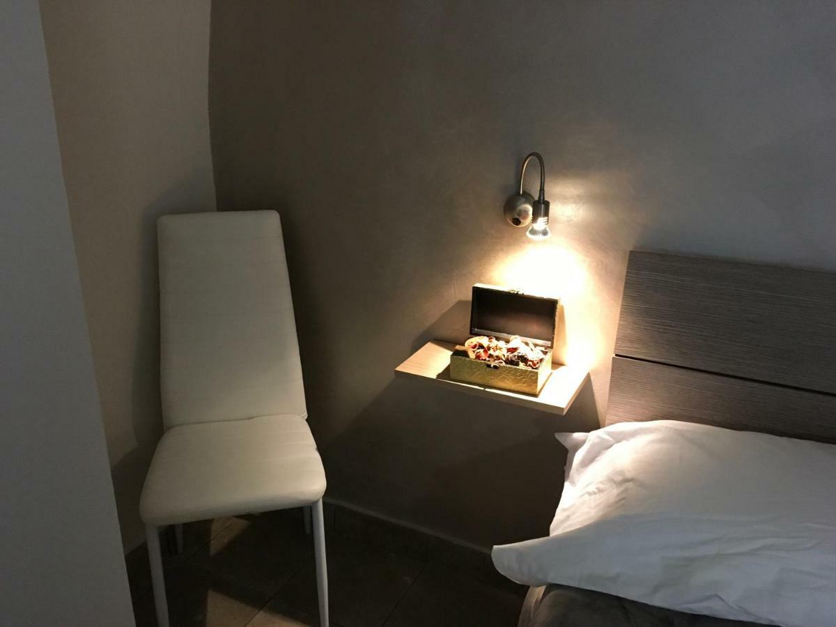 Rainbow Sweet Rooms Valmontone Bagian luar foto